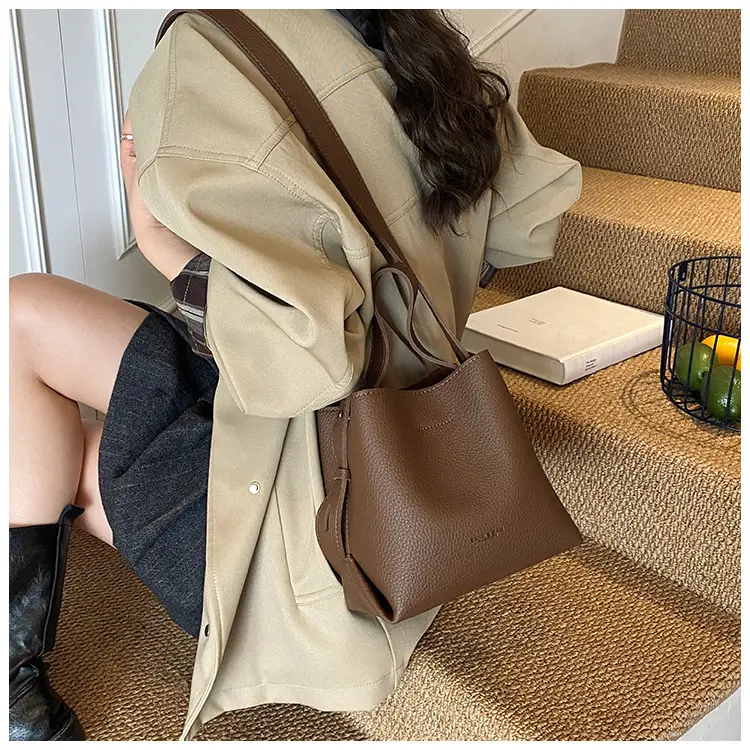 Women Large Capacity Bucket Bag Tan Leather Shoulder Crossbody — feature 17