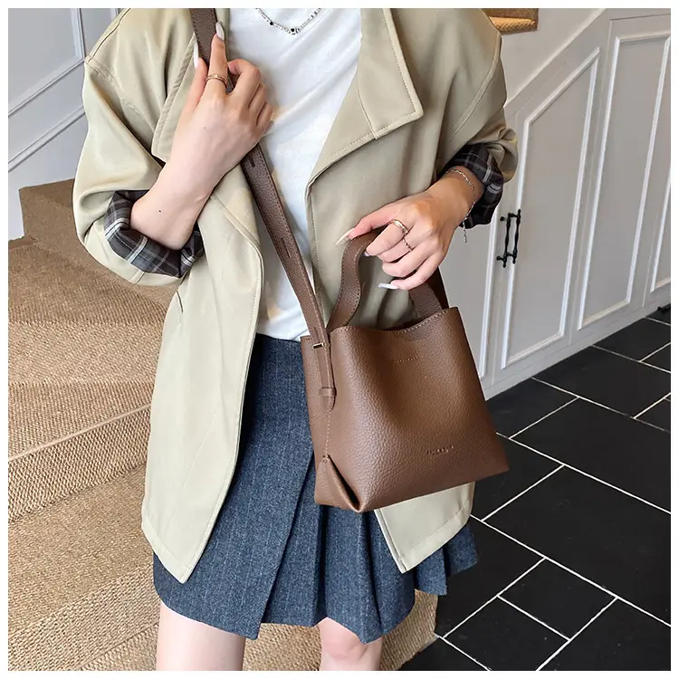 Women Large Capacity Bucket Bag Tan Leather Shoulder Crossbody — feature 18