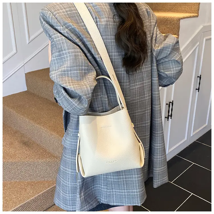 Women Large Capacity Bucket Bag Tan Leather Shoulder Crossbody — feature 26