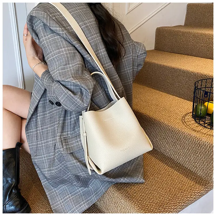 Women Large Capacity Bucket Bag Tan Leather Shoulder Crossbody — feature 28