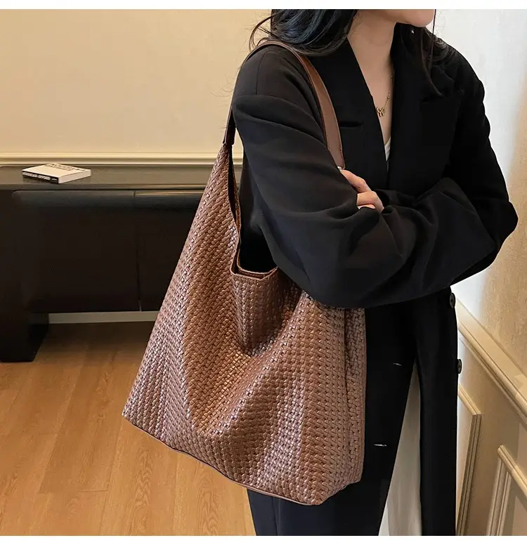 Women Cross-Border Woven Tan Tote Bag 2025 — feature 21