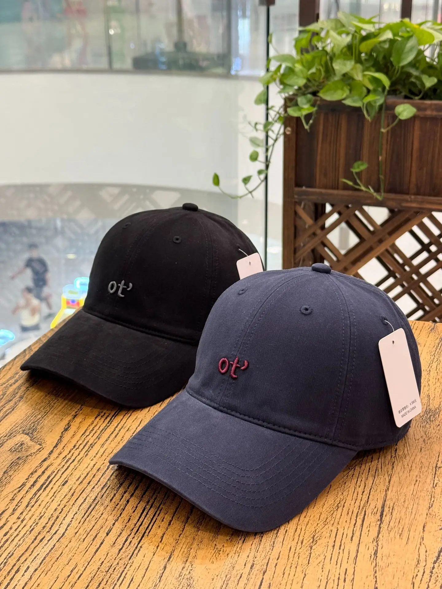 Women Beige Cotton Baseball Cap with Embroidered Logo — feature 6