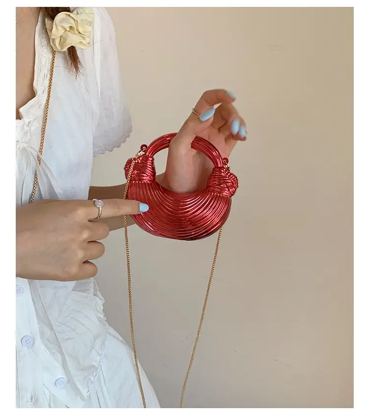 Golden Acrylic Chain Dumpling Bag for Women — feature 13