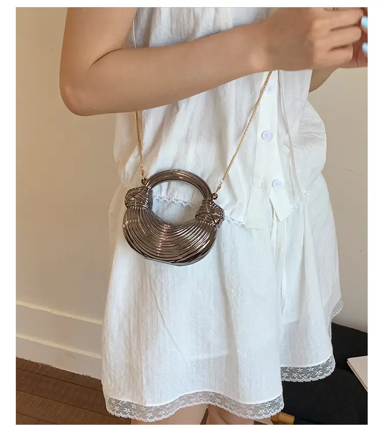 Golden Acrylic Chain Dumpling Bag for Women — feature 15