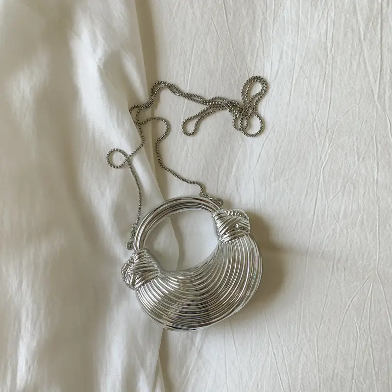 Golden Acrylic Chain Dumpling Bag for Women - Image 2