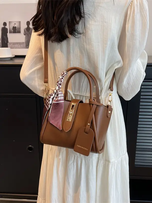 Black Leather Shoulder Crossbody Bag with Gold Plated Handles - Image 9