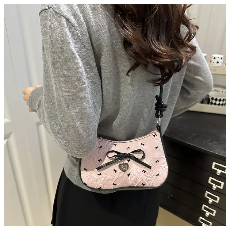 Trendy Pink Bow Crossbody Bag for Women 2025 — feature 11
