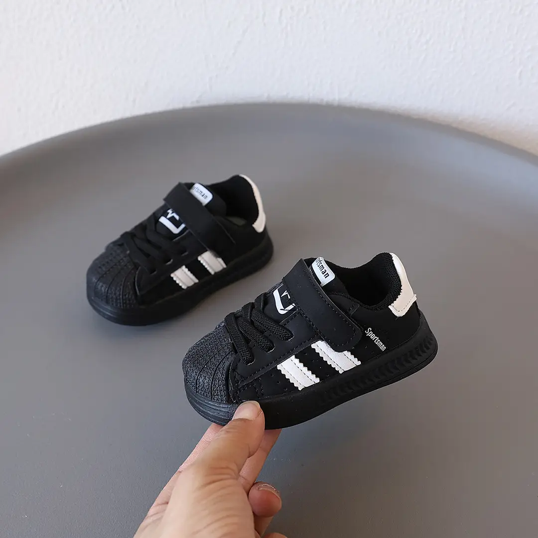 Black Soft Sole Shoes, Classic Toddler Shoes, Lightweight Baby Shoes, Versatile Children's Sports Shoes, Autumn and Winter Toddler Shell Shoes - Image 4