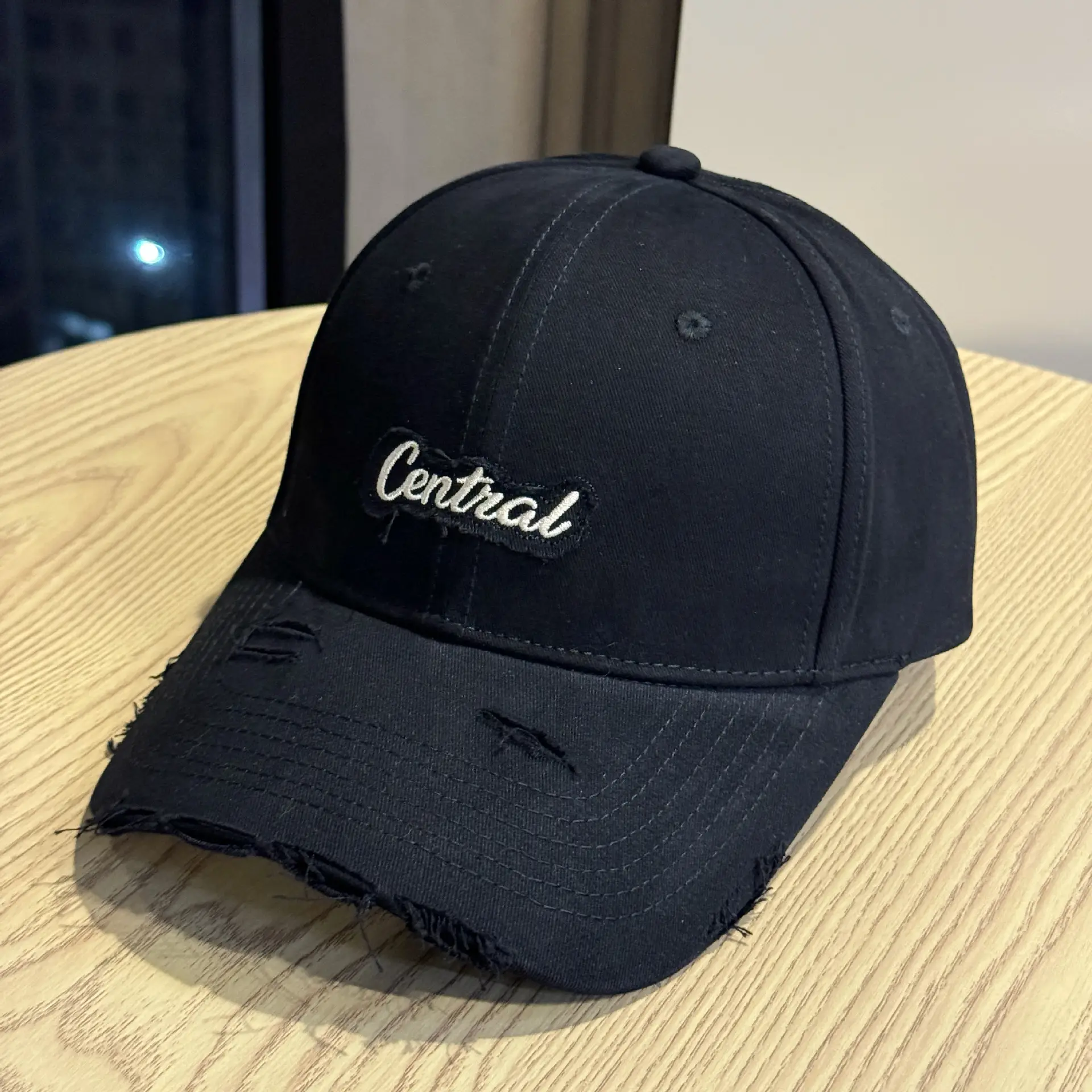 Central Embroidered Distressed Cap for Men Black Pink — feature 3