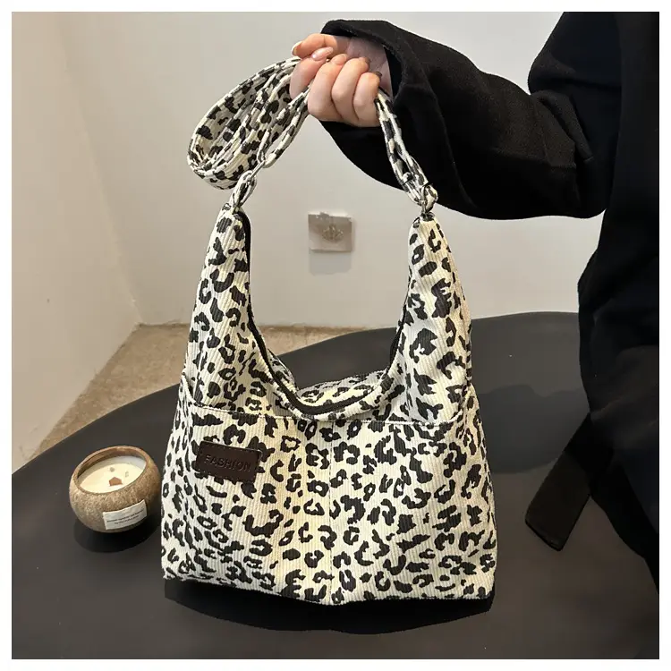 Leopard Print Large Capacity Shoulder Bag 2025 — feature 19