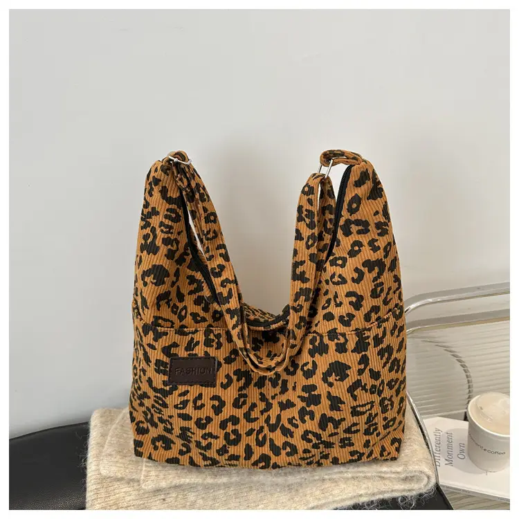 Leopard Print Large Capacity Shoulder Bag 2025 — feature 21