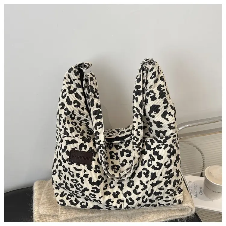Leopard Print Large Capacity Shoulder Bag 2025 — feature 22