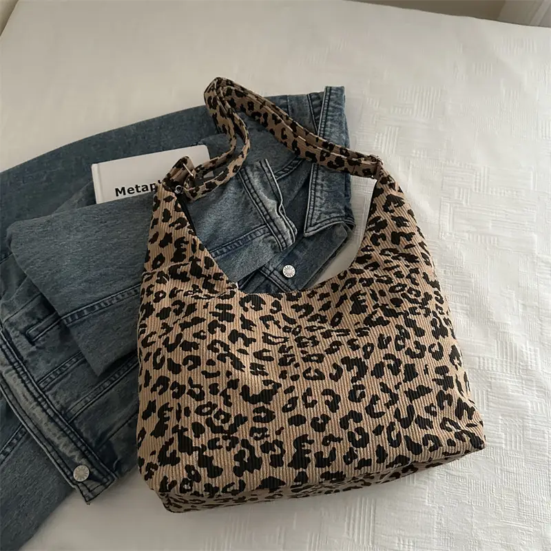 Leopard Print Large Capacity Shoulder Bag 2025 - Image 3
