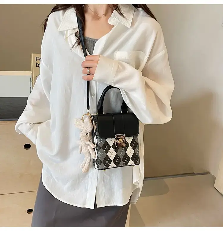 Quilted Mini Bag Women 2024 New Style Square Shoulder Bag — feature 18