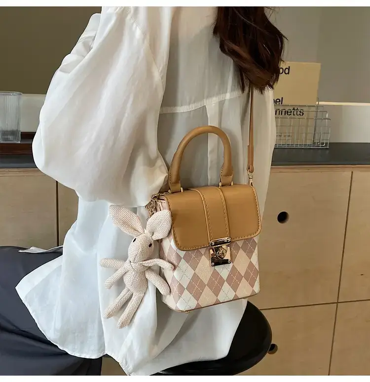 Quilted Mini Bag Women 2024 New Style Square Shoulder Bag — feature 24
