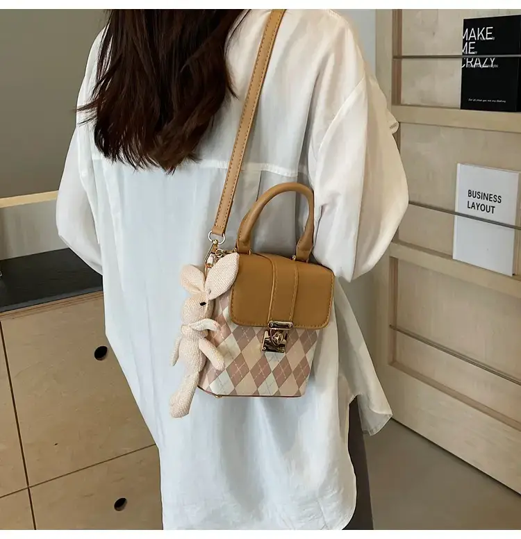 Quilted Mini Bag Women 2024 New Style Square Shoulder Bag — feature 25