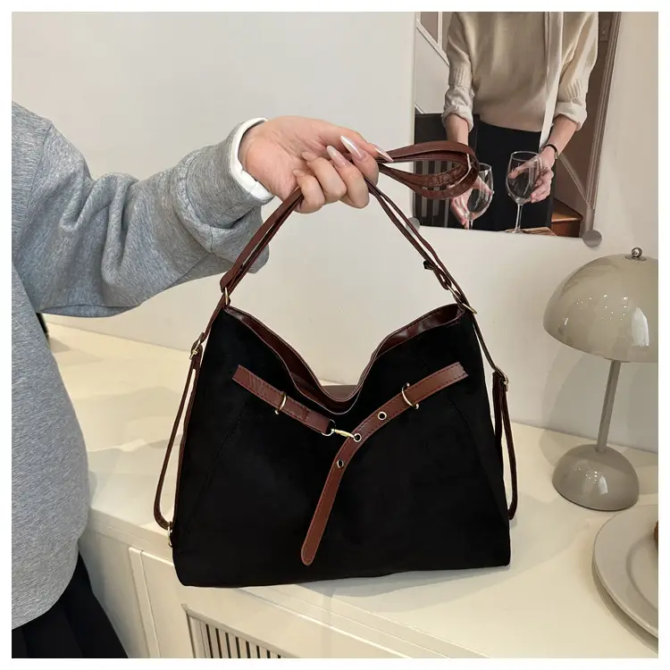 Retro Suede Shoulder Bag Beige Black Handle 2025 — feature 21