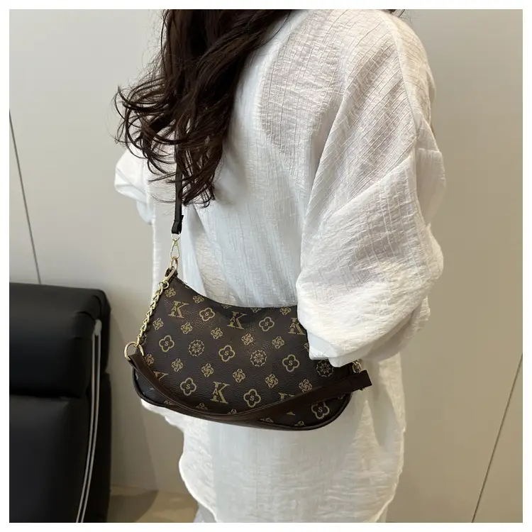 Women's Textured Shoulder Bag 2025 Summer — feature 12