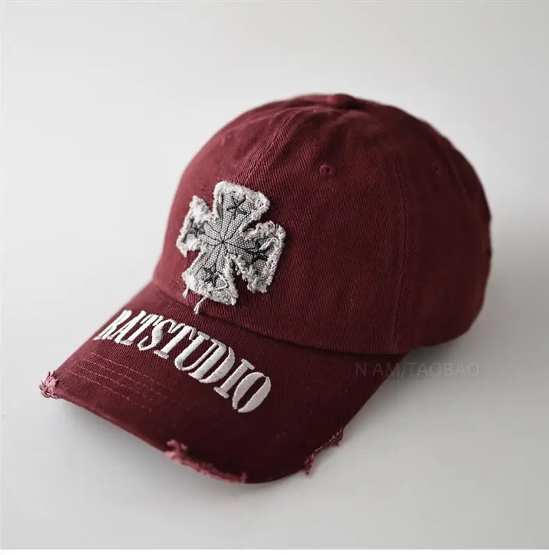 Black American Style Baseball Cap with Embroidered Cross Flower & "MASTUDIO" Text — feature 11