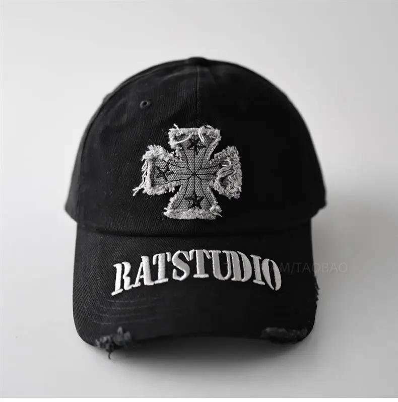 Black American Style Baseball Cap with Embroidered Cross Flower & "MASTUDIO" Text — feature 2