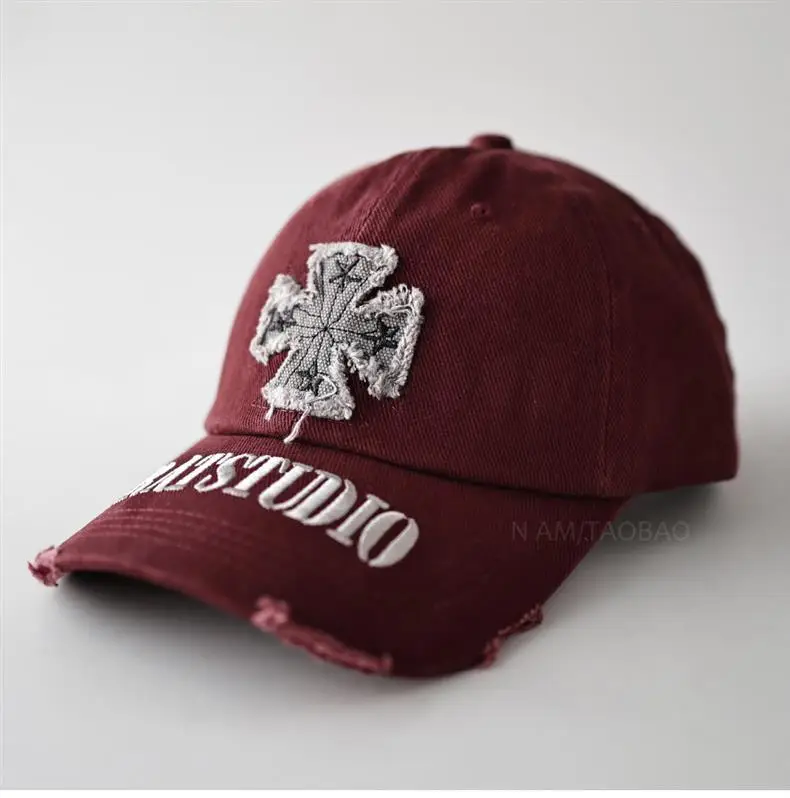 Black American Style Baseball Cap with Embroidered Cross Flower & "MASTUDIO" Text — feature 7