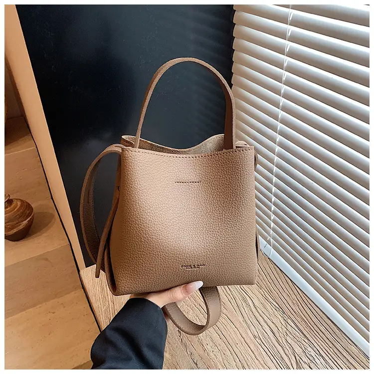 Retro Brown Leather Bucket Bag for Women 2025 — feature 17
