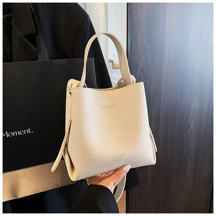Retro Brown Leather Bucket Bag for Women 2025 — feature 21
