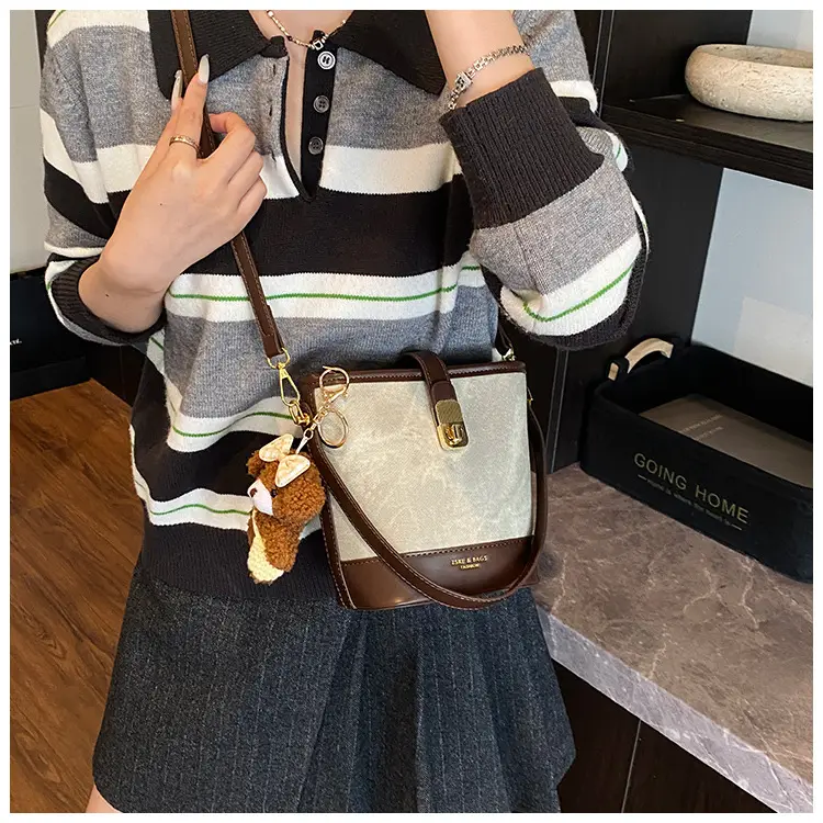Vintage Niche Women's Shoulder Crossbody Bag for Autumn Winter 2026 — feature 17