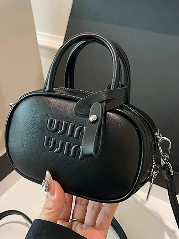 Women's Brown Leather Shoulder Bag with Zipper Closure - Image 5