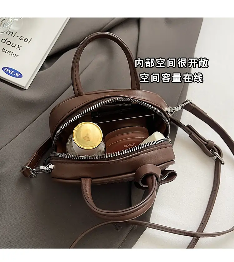 Women's Brown Leather Shoulder Bag with Zipper Closure — feature 12