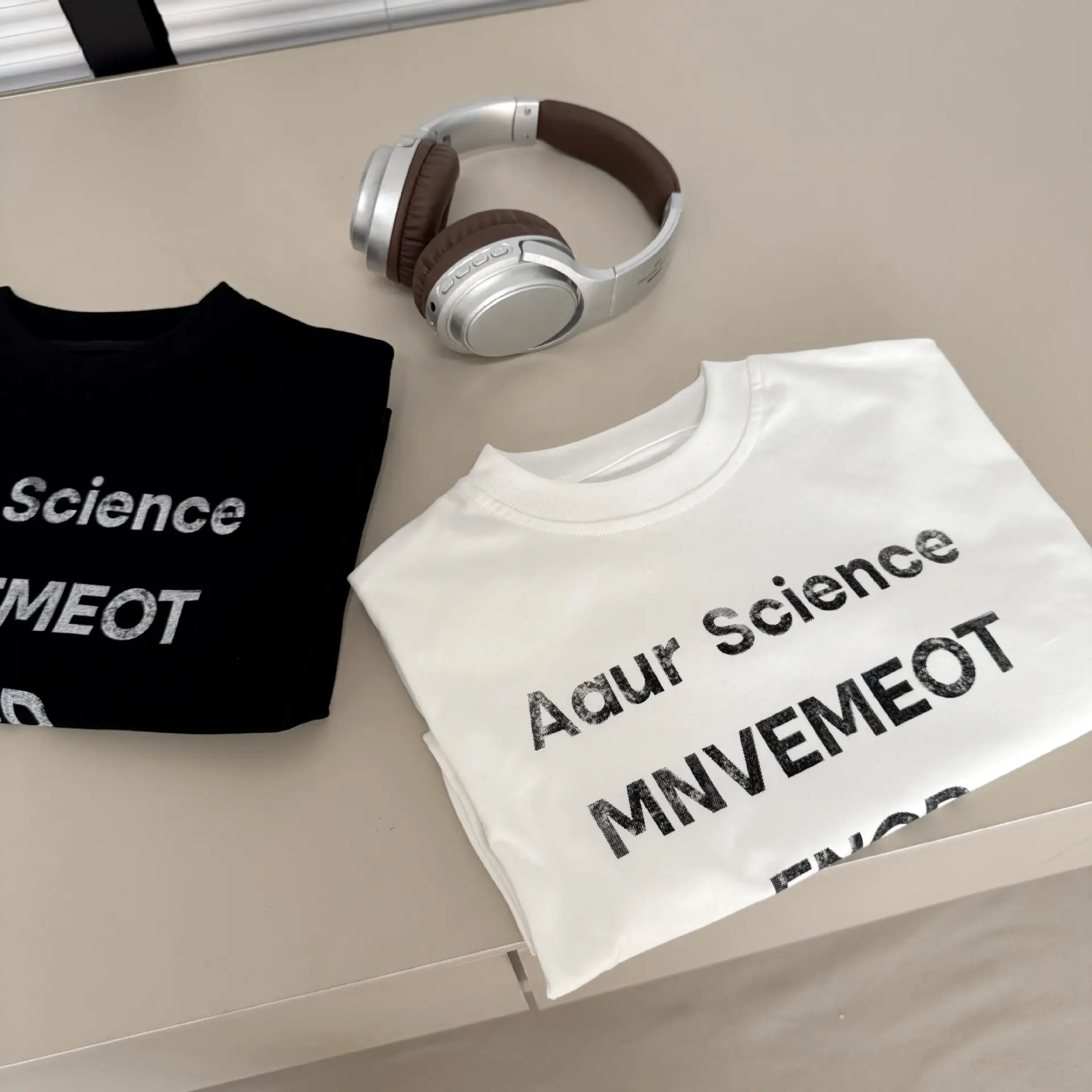 Boys' Black Long Sleeve Sweatshirt with "Aur Science" Print — feature 4