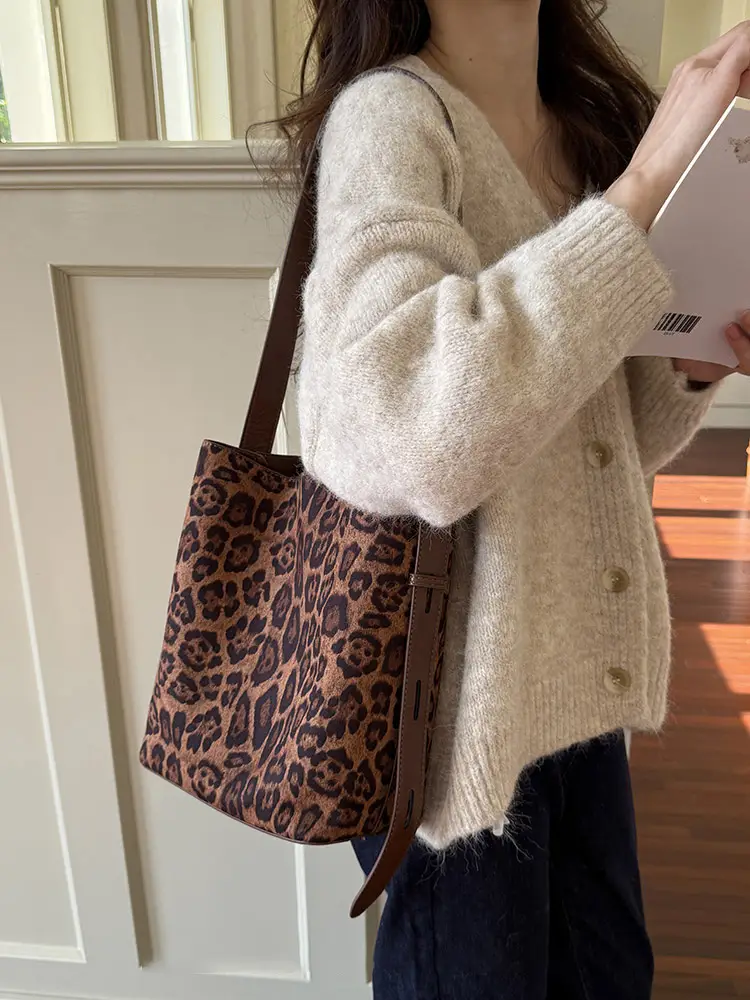 Leopard Print Bucket Bags for Women Brown Black — feature 6