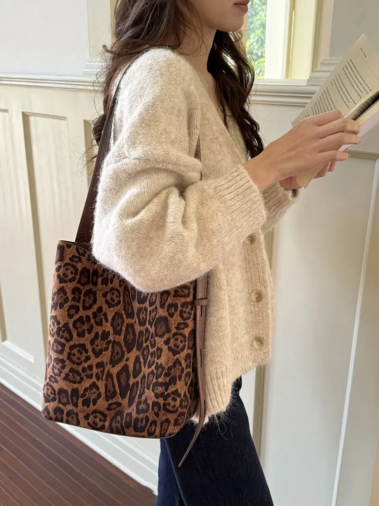 Leopard Print Bucket Bags for Women Brown Black — feature 7