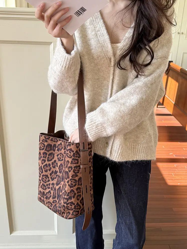 Leopard Print Bucket Bags for Women Brown Black — feature 9