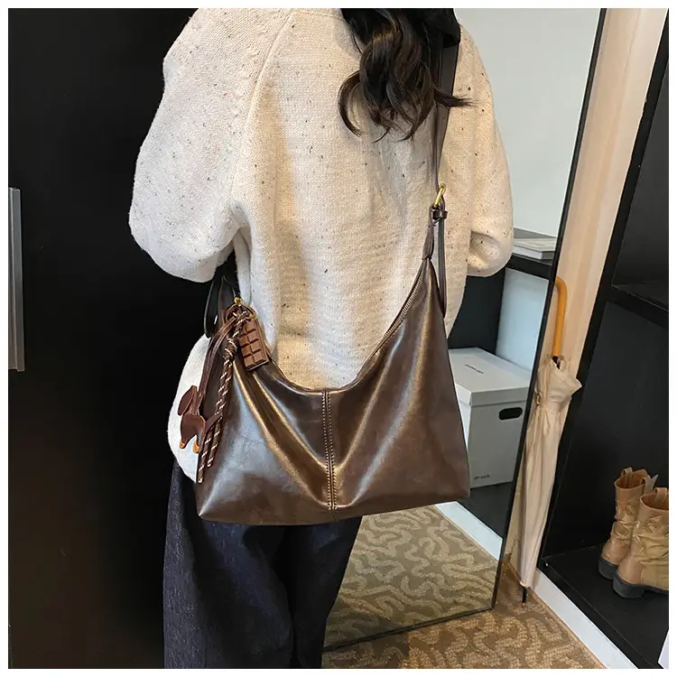 Brown Leather Crossbody Bag for Women Large Capacity — feature 14