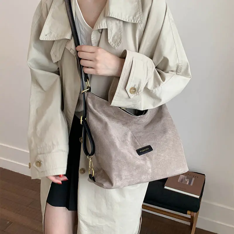Black Crossbody Tote Bag for Women 2026 — feature 33