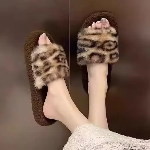 Popular Cute Kitten Slippers, Fashionable Cartoon Internet Celebrity Furry Slippers, Fashionable New Warm Cotton Slippers for Going Out