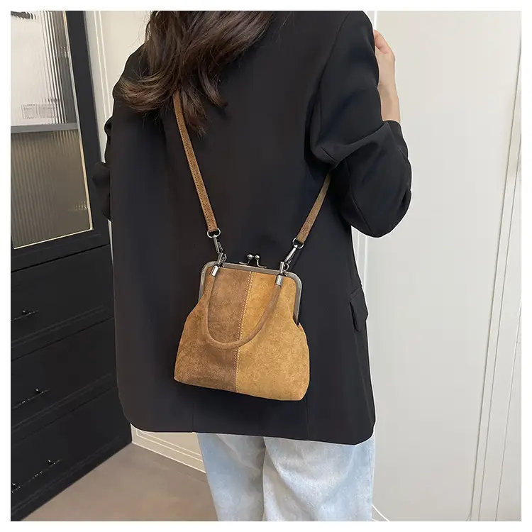 Retro Clip-On Phone Bag Women Brown Leather Commuter Shoulder Crossbody — feature 10