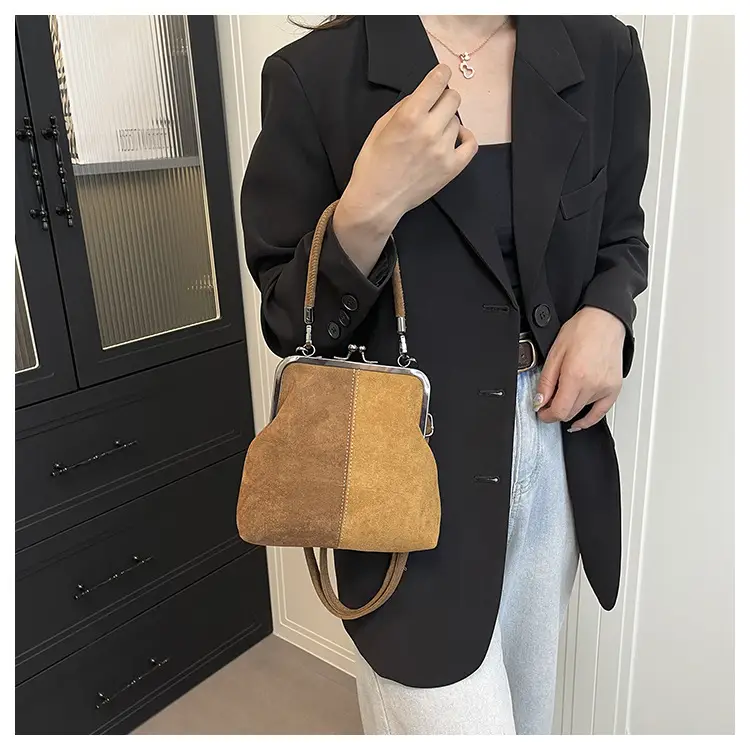 Retro Clip-On Phone Bag Women Brown Leather Commuter Shoulder Crossbody — feature 13
