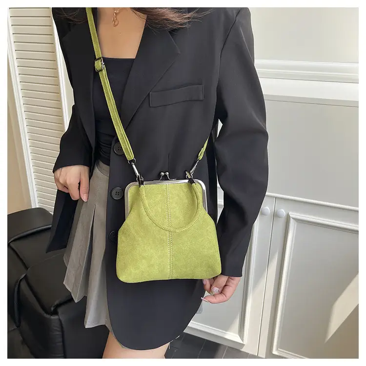 Retro Clip-On Phone Bag Women Brown Leather Commuter Shoulder Crossbody — feature 14
