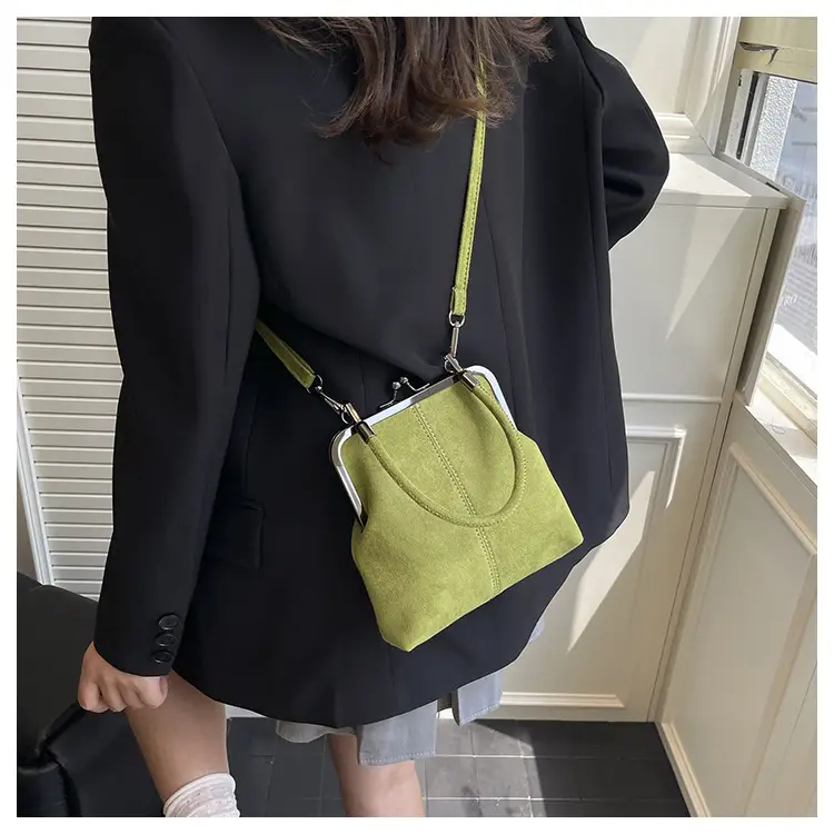 Retro Clip-On Phone Bag Women Brown Leather Commuter Shoulder Crossbody — feature 15