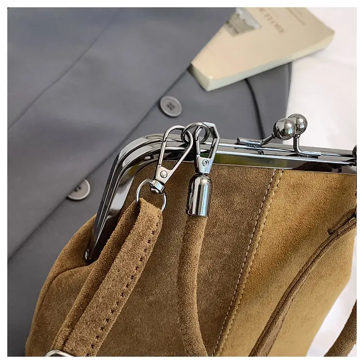 Retro Clip-On Phone Bag Women Brown Leather Commuter Shoulder Crossbody — feature 7