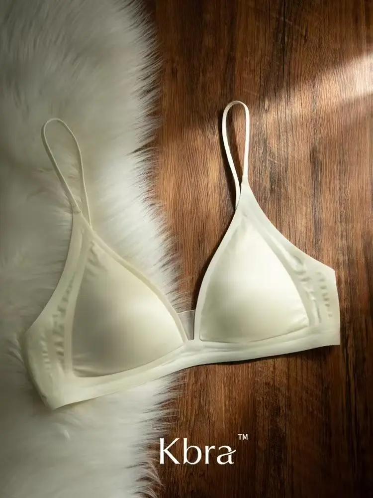 Japanese Milk-Style Deep V Small Chest Push-Up Bra for Women with Thin Straps, Triangle Cup Bra for Development Period — feature 3