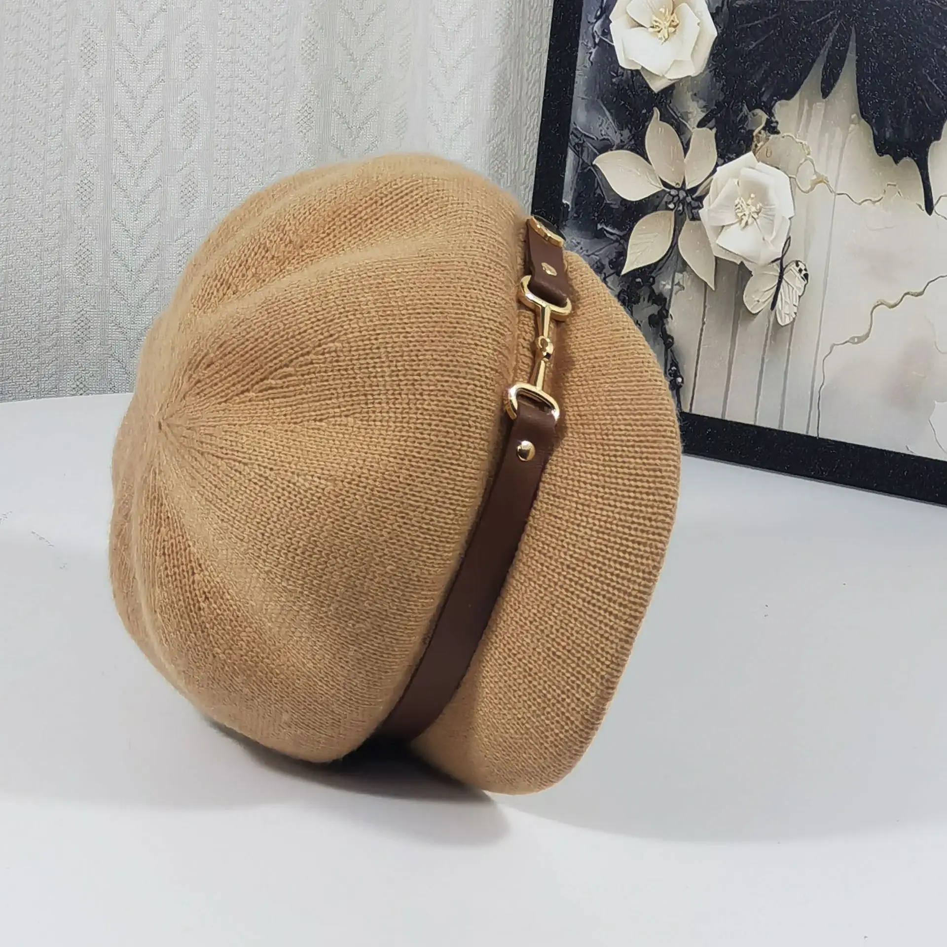 Women's Knitted Newsboy Cap Cream Navy 2025 - Image 9