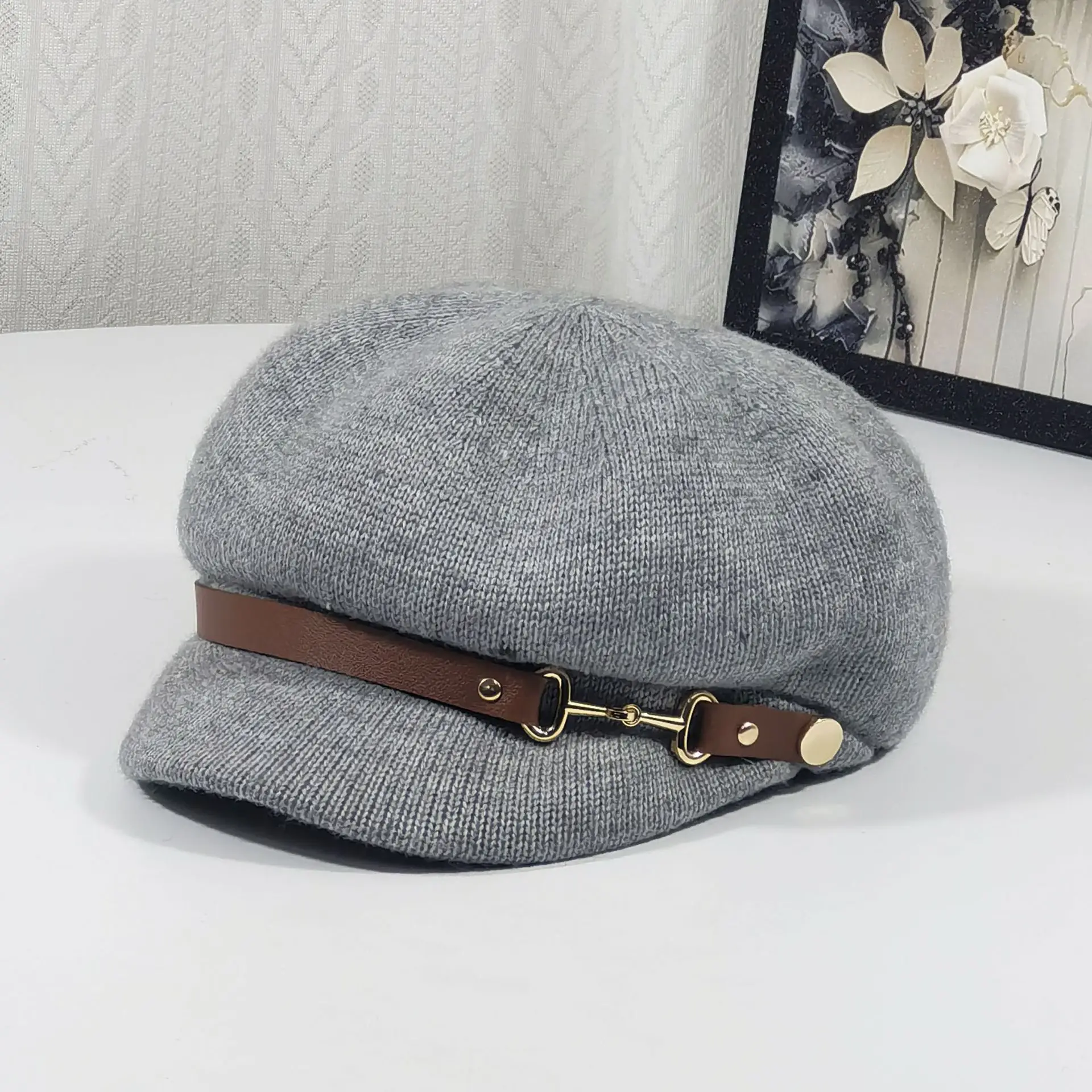 Women's Knitted Newsboy Cap Cream Navy 2025 - Image 4