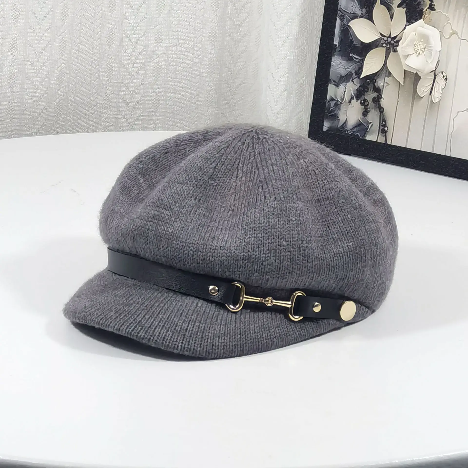 Women's Knitted Newsboy Cap Cream Navy 2025 - Image 5