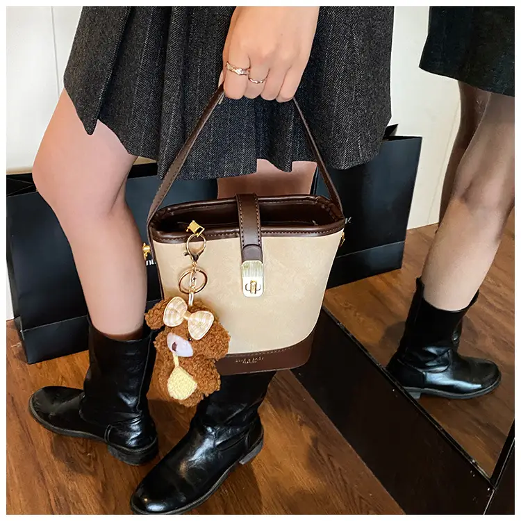Women Retro Casual Shoulder Bag 2025 Niche Design — feature 12