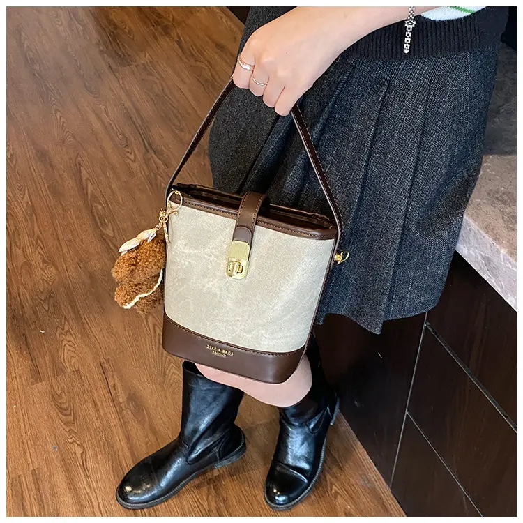 Women Retro Casual Shoulder Bag 2025 Niche Design — feature 13