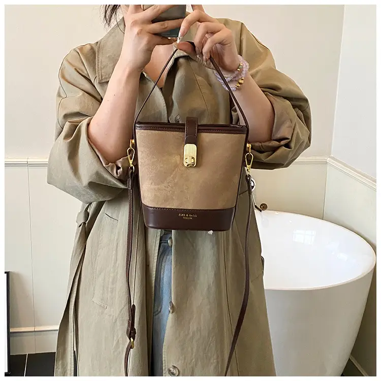 Women Retro Casual Shoulder Bag 2025 Niche Design — feature 19