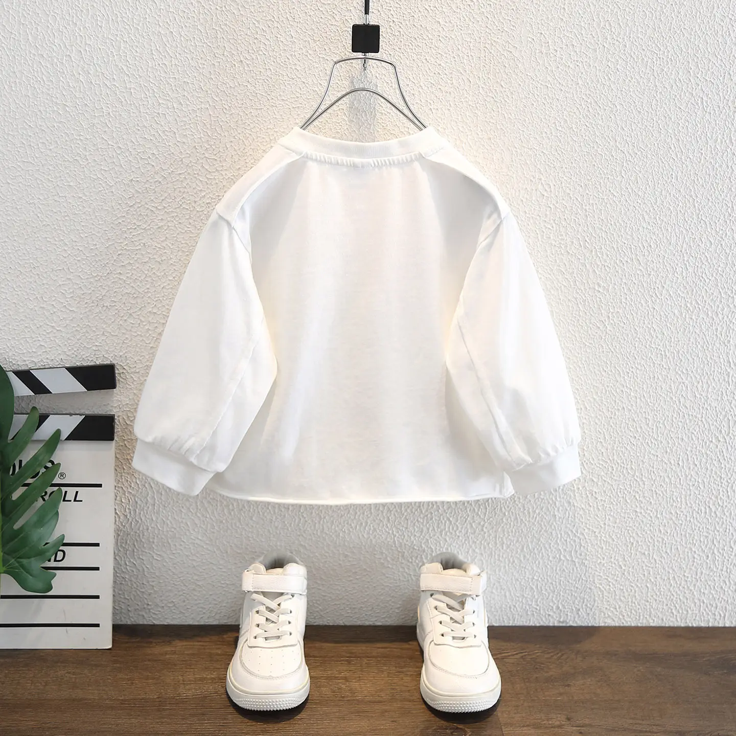 Boys Long Sleeve T-Shirt White Korean Style 2025 - Image 2